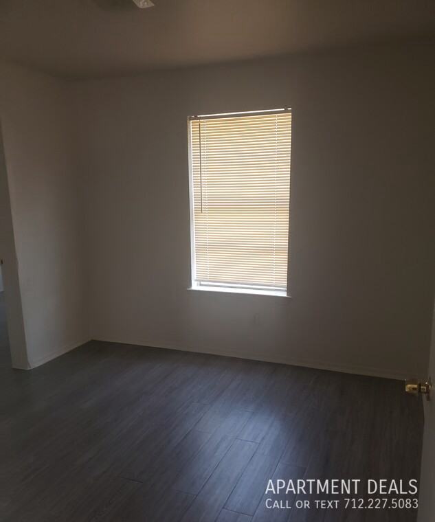 3716 Southmore Blvd #4336 - Photo 6 of 18