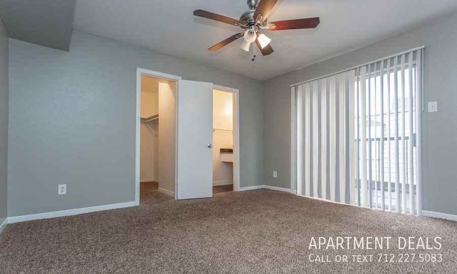 De Moss Dr #4418 - Photo 6 of 50