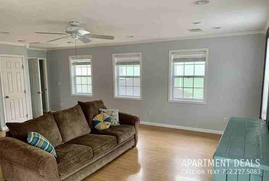 921 W 25th St #4594 - Photo 6 of 10