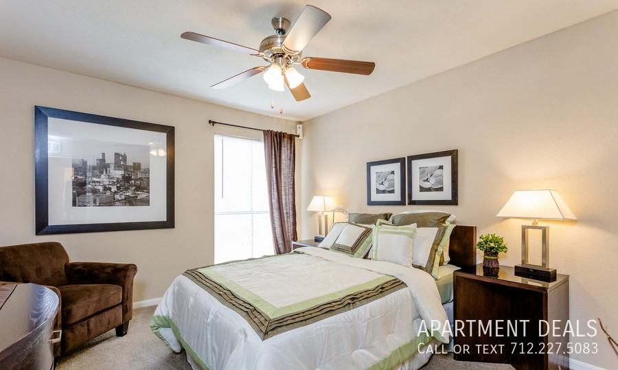 19926 Foxwood Forest Blvd #2500 - Photo 4 of 33