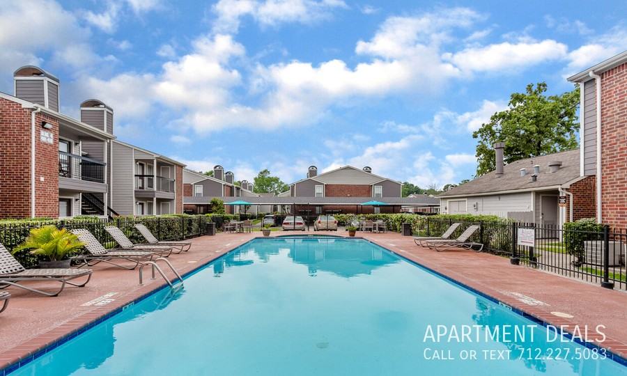 19926 Foxwood Forest Blvd #2500 - Photo 7 of 33