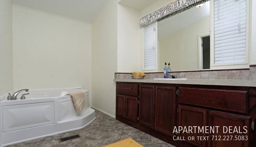 514 Fountain Dr #4078 - Photo 7 of 32