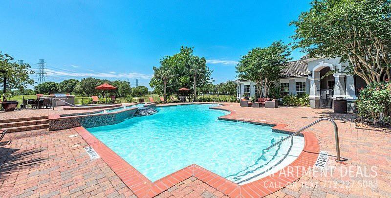 Courageous Dr #1674 - Photo 2 of 15