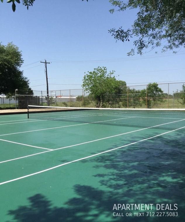 1522 E Sam Houston Pkwy S #4526 - Photo 2 of 16