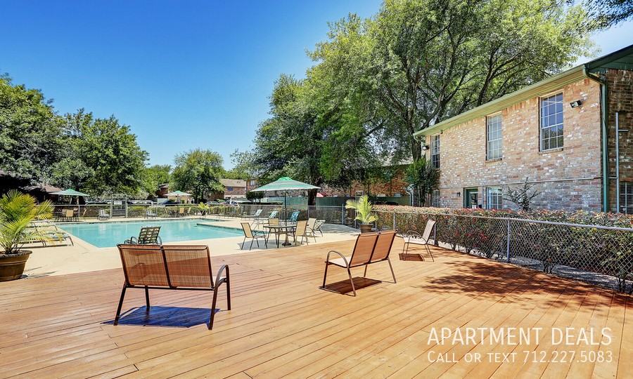 1522 E Sam Houston Pkwy S #4526 - Photo 3 of 16