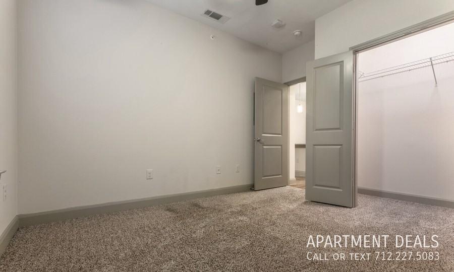 2691 Old Alvin Rd #4099 - Photo 4 of 26