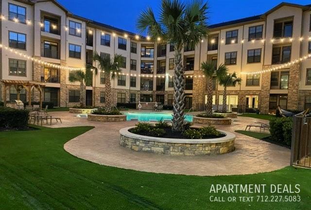 4909 Lake Gladewater Ct #1340 - Photo 2 of 8