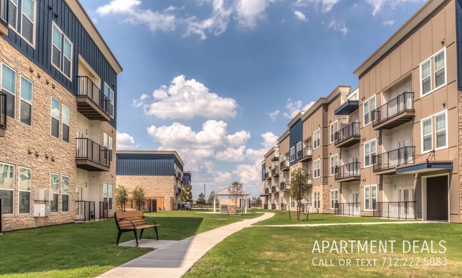 19406 W Bellfort St #1351 - Photo 5 of 27