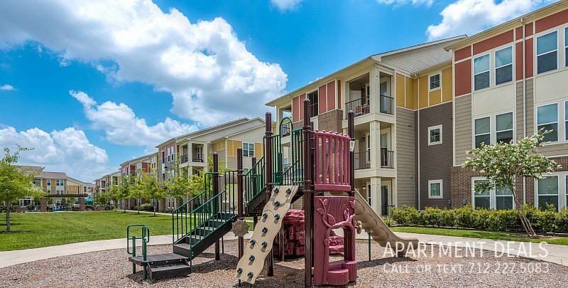 19227 Beechnut St #1354 - Photo 7 of 10