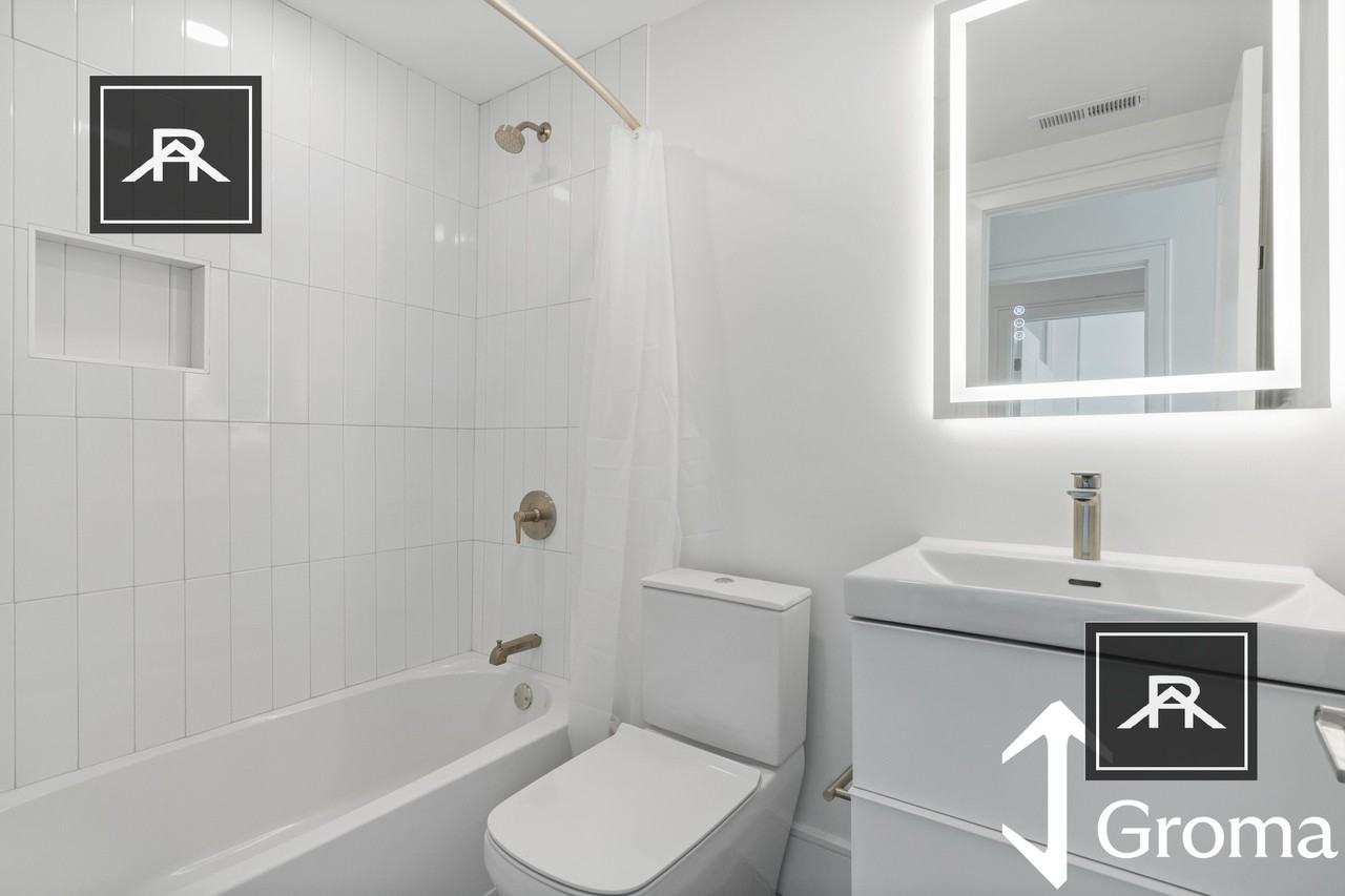 1582 Beacon St #100 - Photo 4 of 17