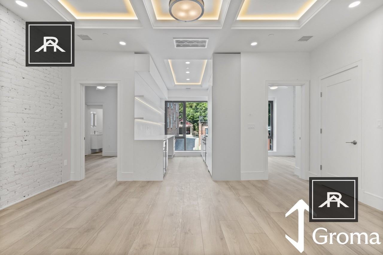 1582 Beacon St #100 - Photo 5 of 17