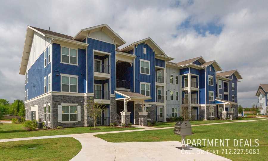 15934 Old Richmond Rd #3882 - Photo 4 of 17