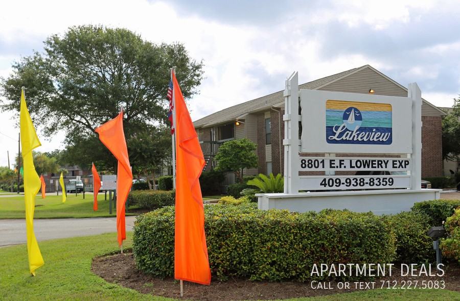 8807 Emmett F Lowry Expy #4139 - Photo 4 of 28