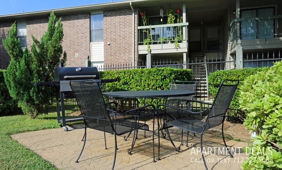 8807 Emmett F Lowry Expy #4139 - Photo 6 of 28