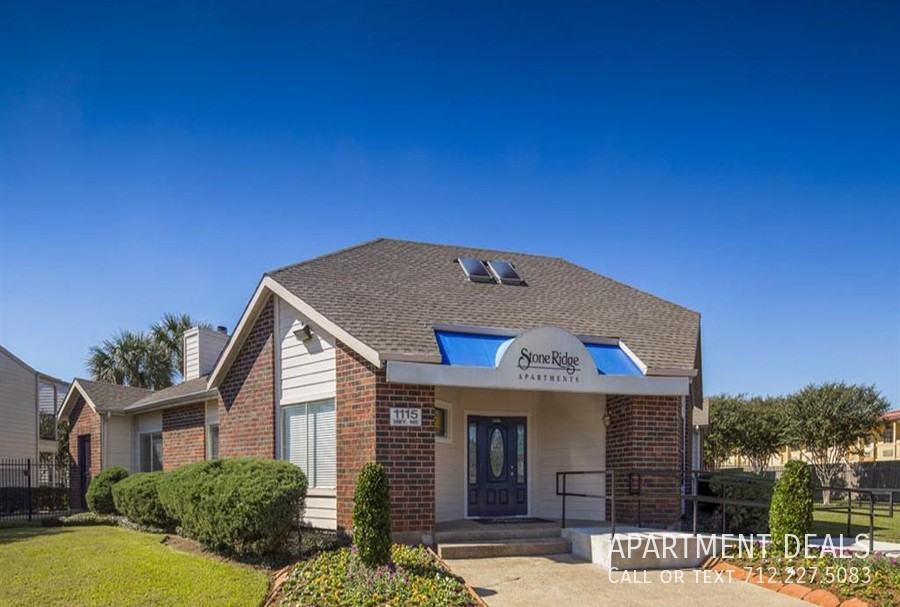 Emmett F Lowry Expy #4146 - Photo 3 of 13