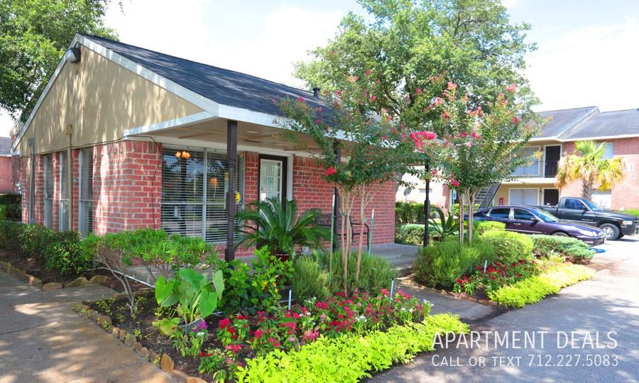 8607 Emmett F Lowry Expy #4562