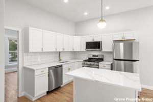 featured image of 534 E 5th St #1