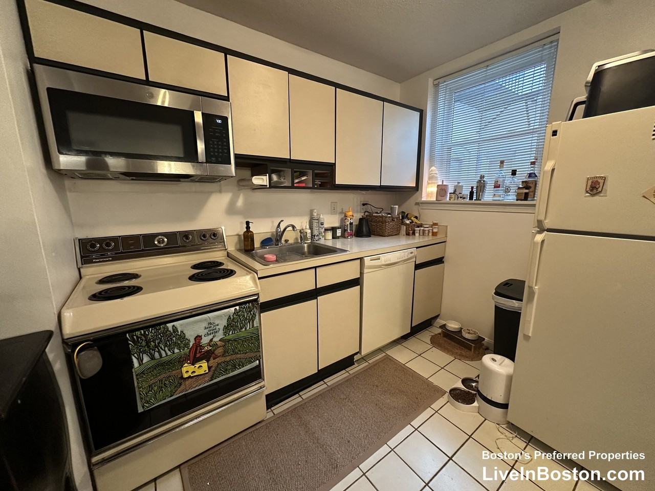 87 Gordon St #302 - Photo 3 of 7