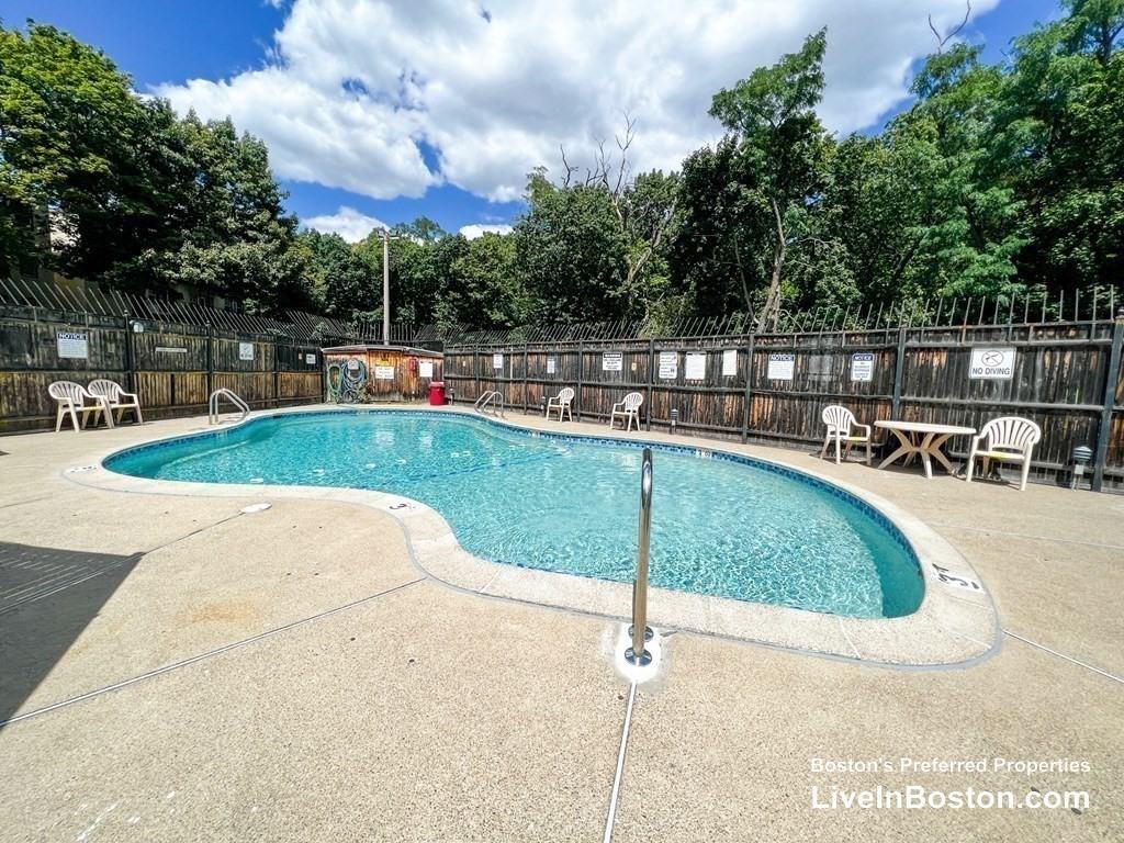 87 Gordon St #302 - Photo 7 of 7