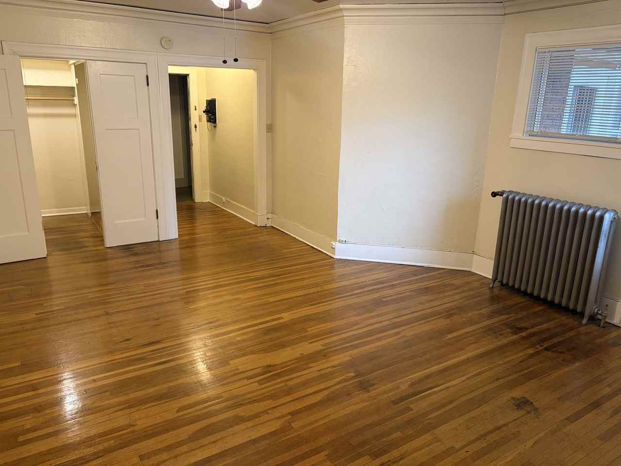 Imperial Arms Apartments - Photo 7 of 11