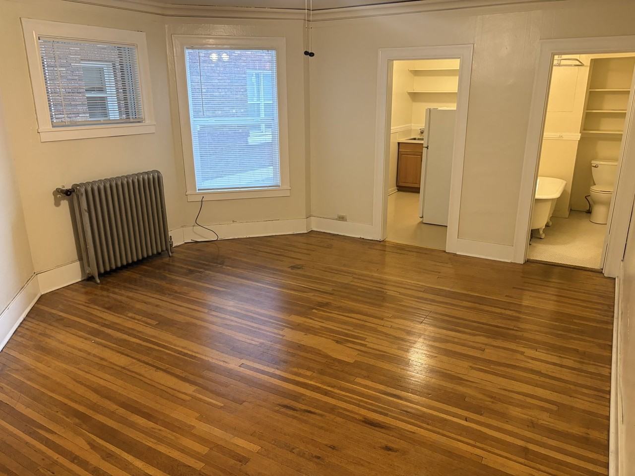 Imperial Arms Apartments - Photo 5 of 11