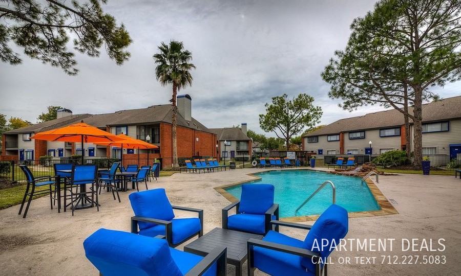 16466 Galveston Rd #696 - Photo 7 of 11