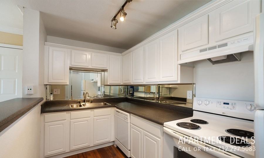 15651 Eastcape Dr #2826