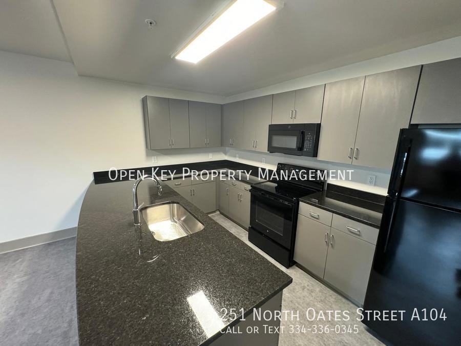 251 N Oates St - Photo 5 of 12