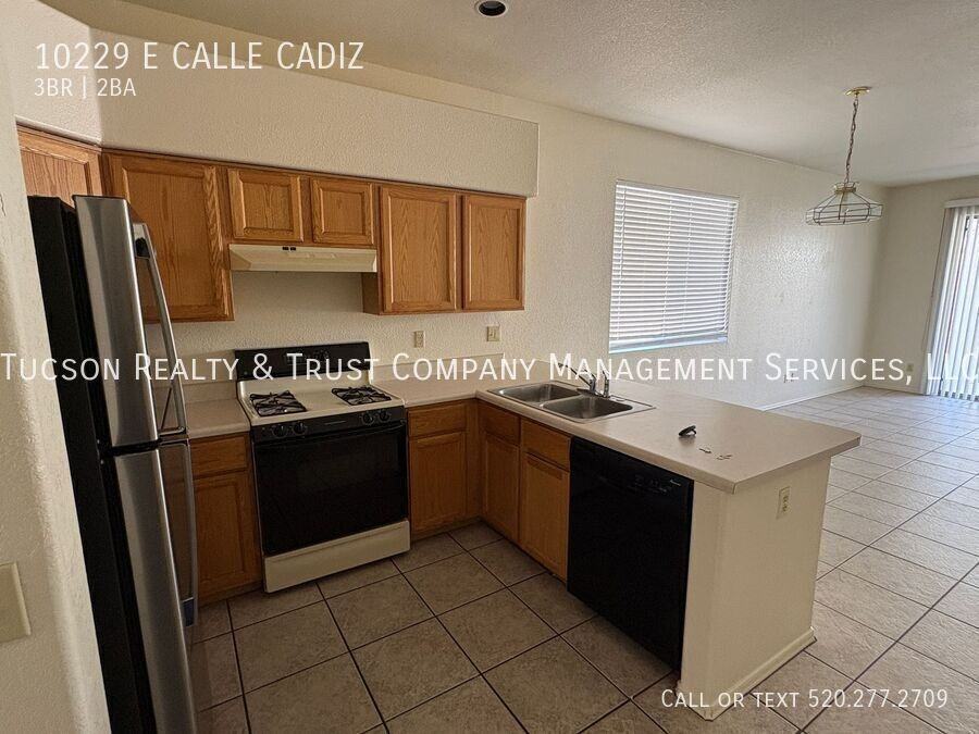 10229 E Calle Cadiz - Photo 3 of 16