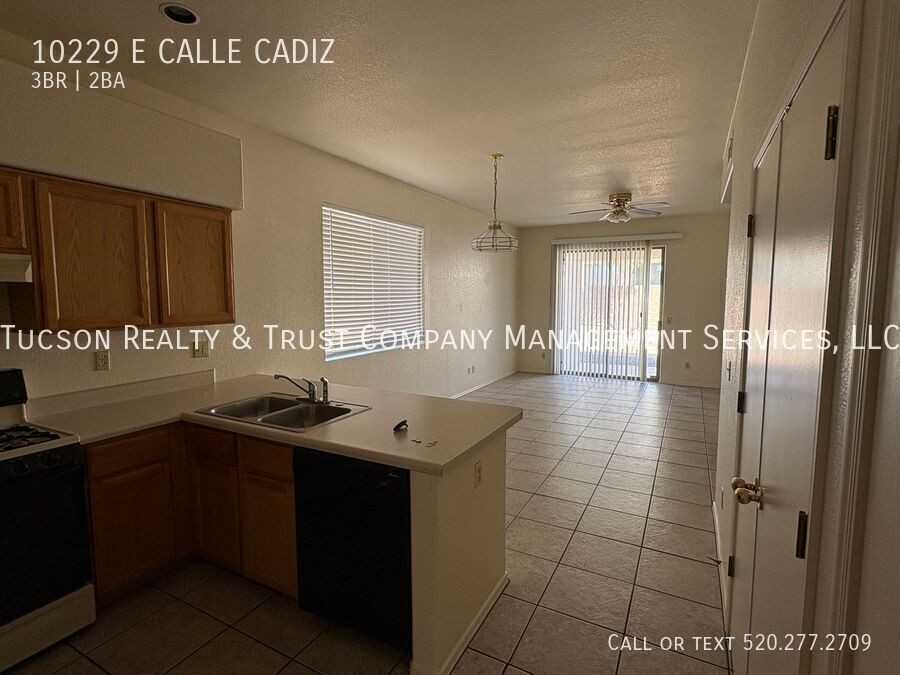 10229 E Calle Cadiz - Photo 4 of 16