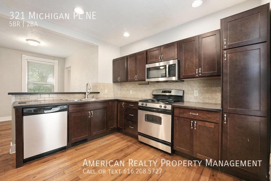 321 Michigan Pl Ne - Photo 5 of 18