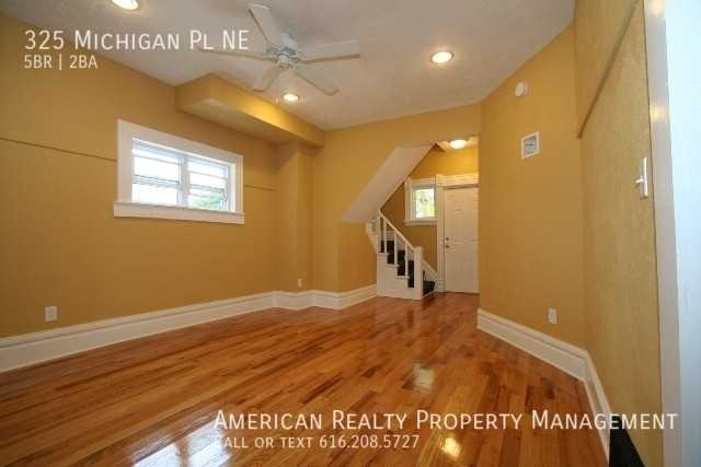 325 Michigan Pl Ne - Photo 4 of 13