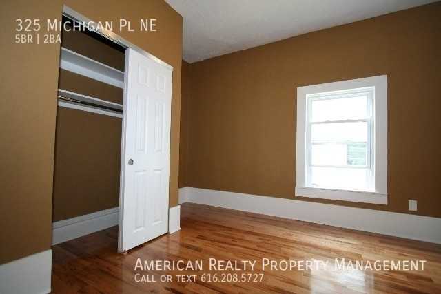 325 Michigan Pl Ne - Photo 5 of 13