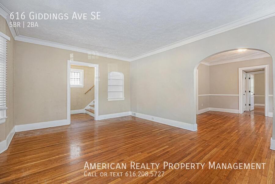 616 Giddings Ave Se - Photo 7 of 18