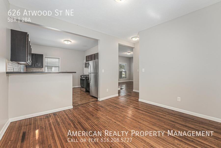 626 Atwood St Ne - Photo 7 of 18