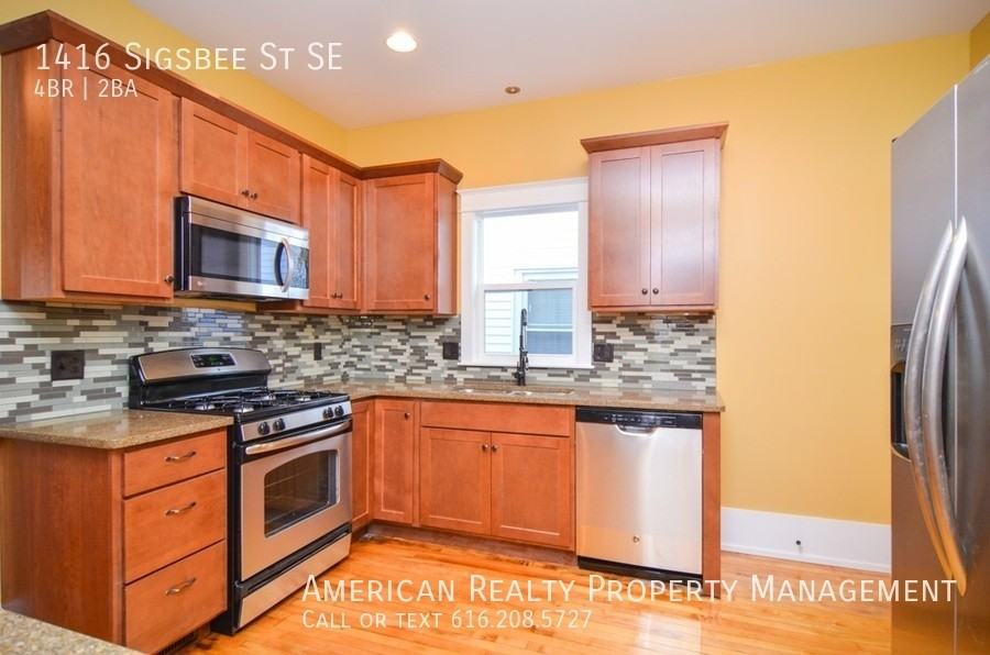 1416 Sigsbee St Se - Photo 2 of 16