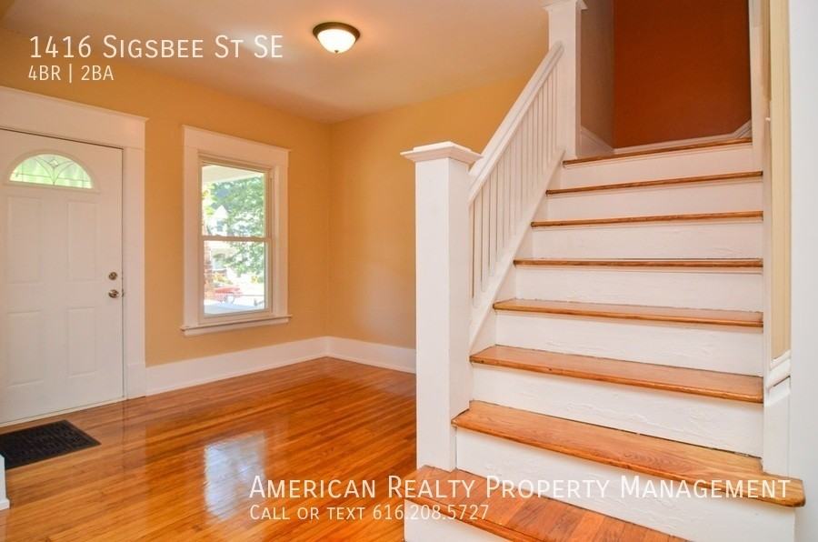 1416 Sigsbee St Se - Photo 6 of 16