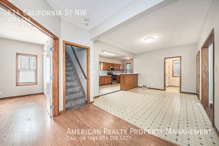 614 California St Nw - Photo 2 of 17