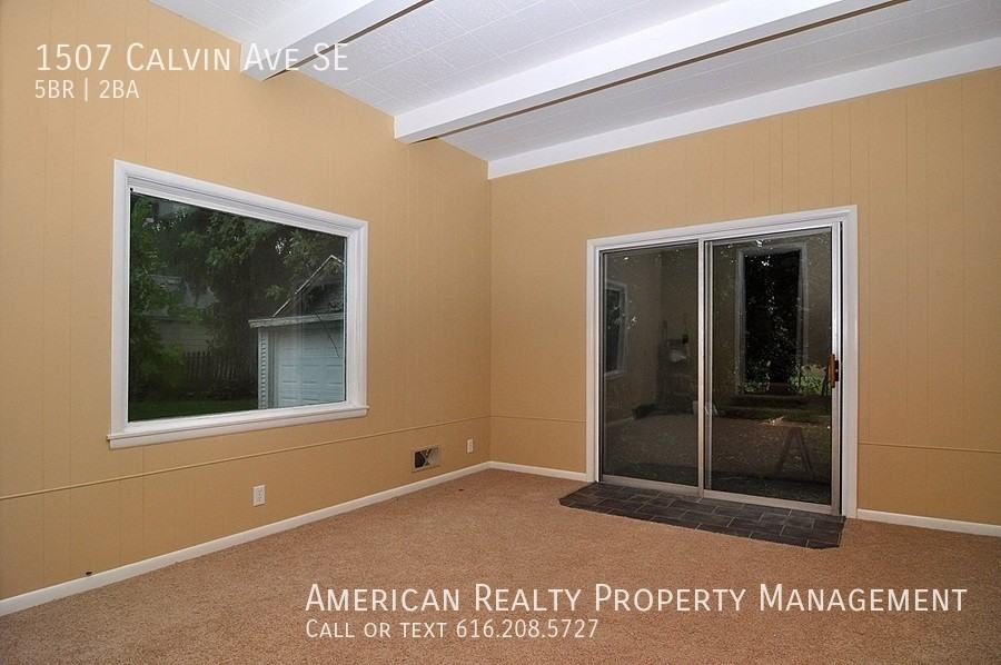 1507 Calvin Ave Se - Photo 5 of 18