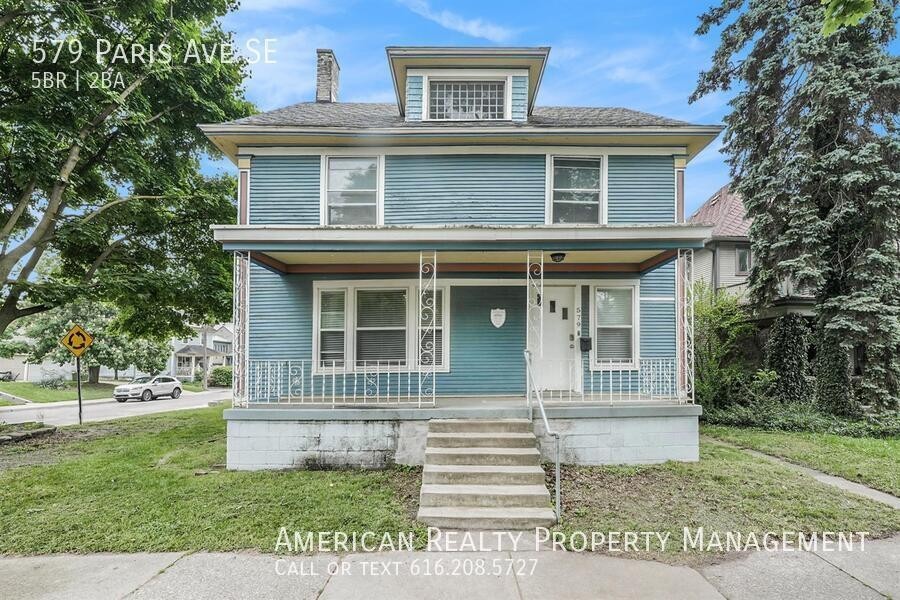 579 Paris Ave Se