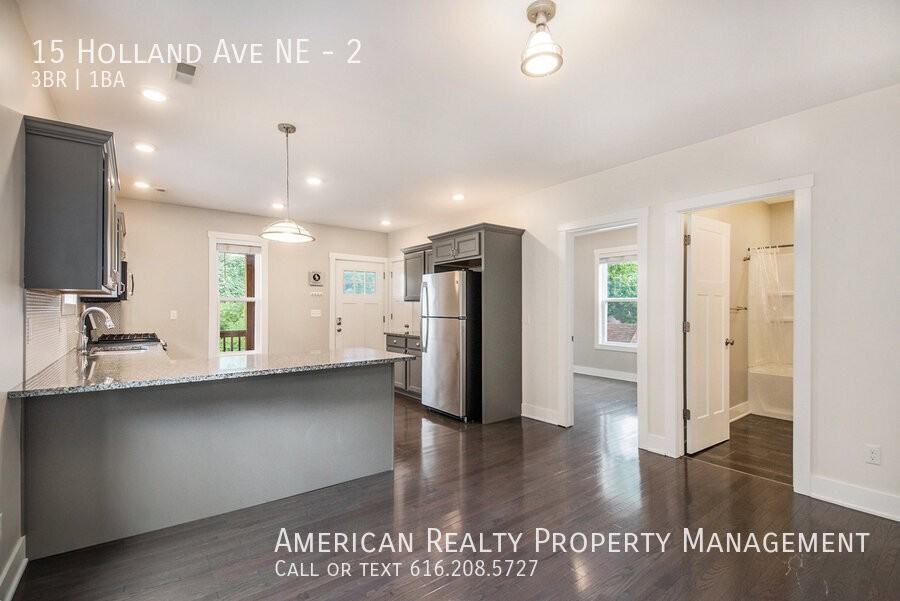 15 Holland Ave Ne #2 - Photo 4 of 17