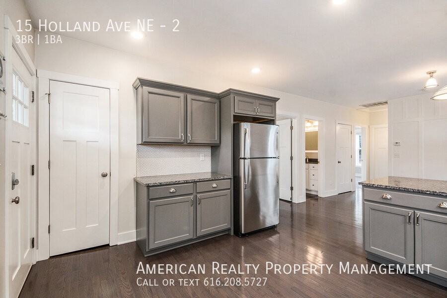15 Holland Ave Ne #2 - Photo 5 of 17