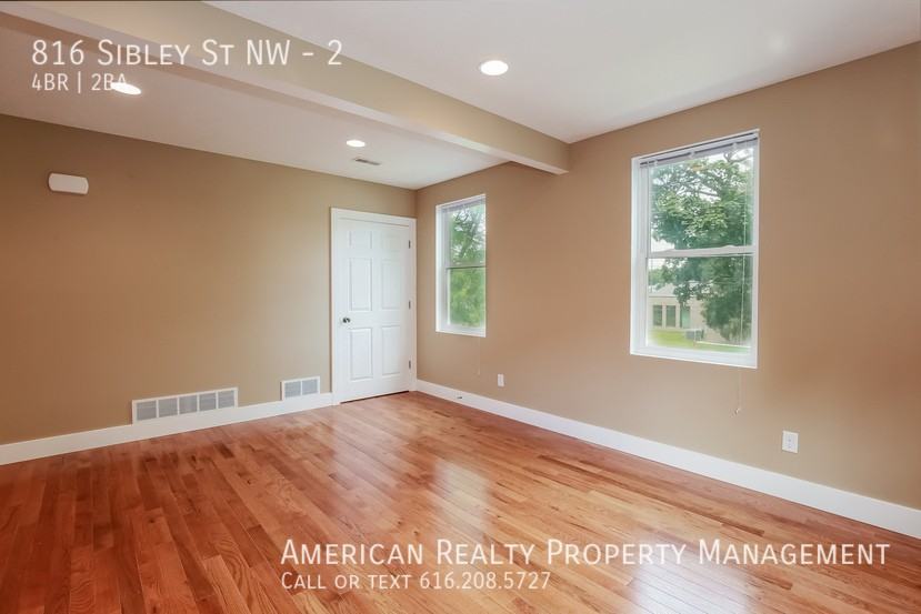 816 Sibley St Nw #2 - Photo 5 of 15