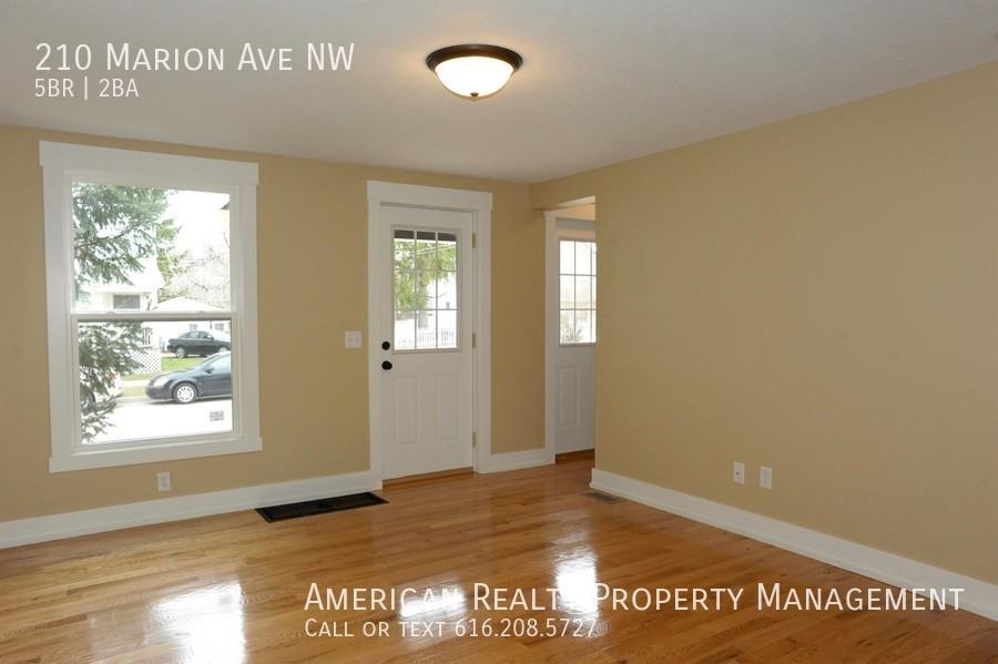 210 Marion Ave Nw - Photo 7 of 19