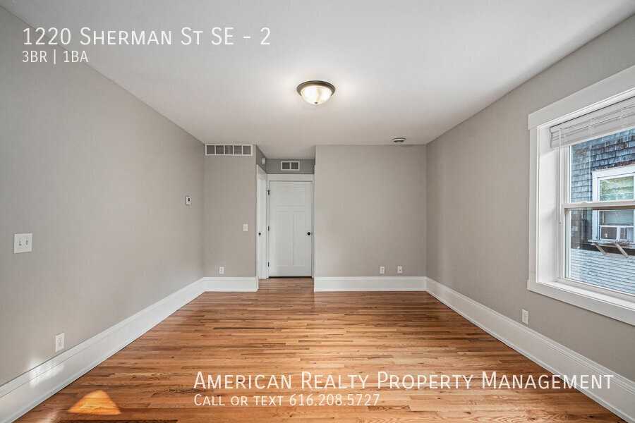 1220 Sherman St Se #2 - Photo 5 of 16