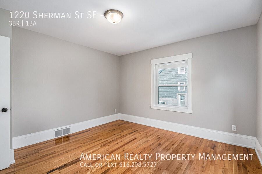 1220 Sherman St Se #2 - Photo 6 of 16