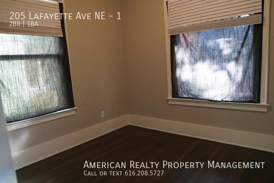 205 Lafayette Ave Ne #1 - Photo 6 of 7