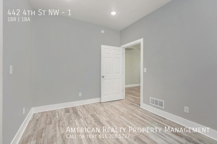 442 4th St Nw #1 - Photo 6 of 12