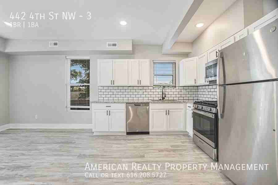 442 4th St Nw #3 - Photo 4 of 13