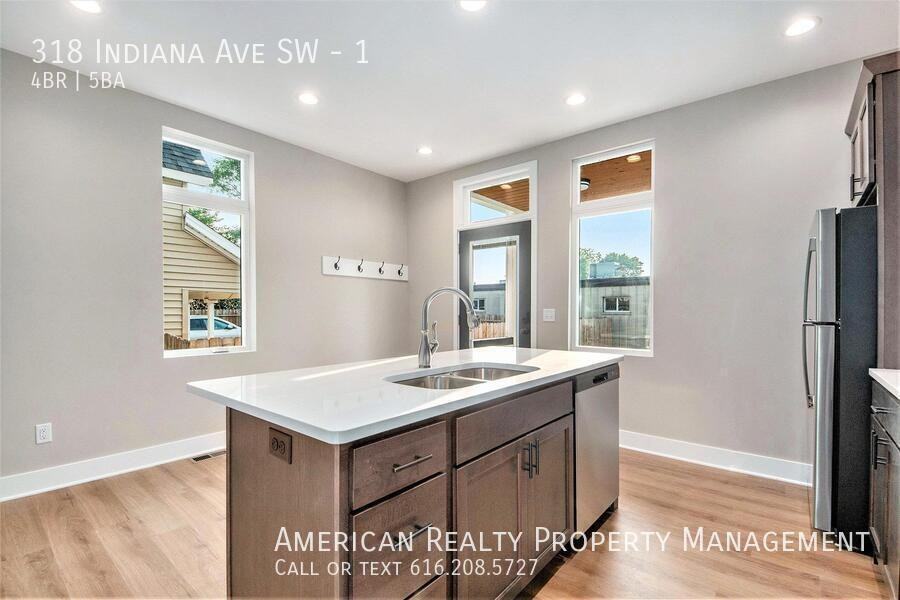 318 Indiana Ave Sw #1 - Photo 4 of 18
